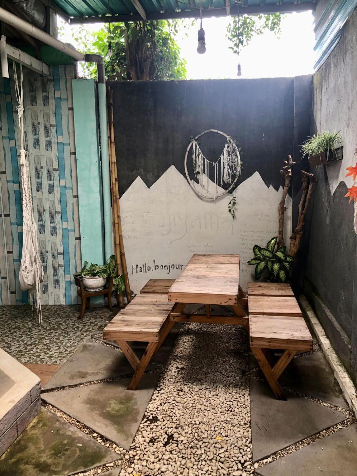Ohana Homestay Banyuwangi 外南梦 外观 照片